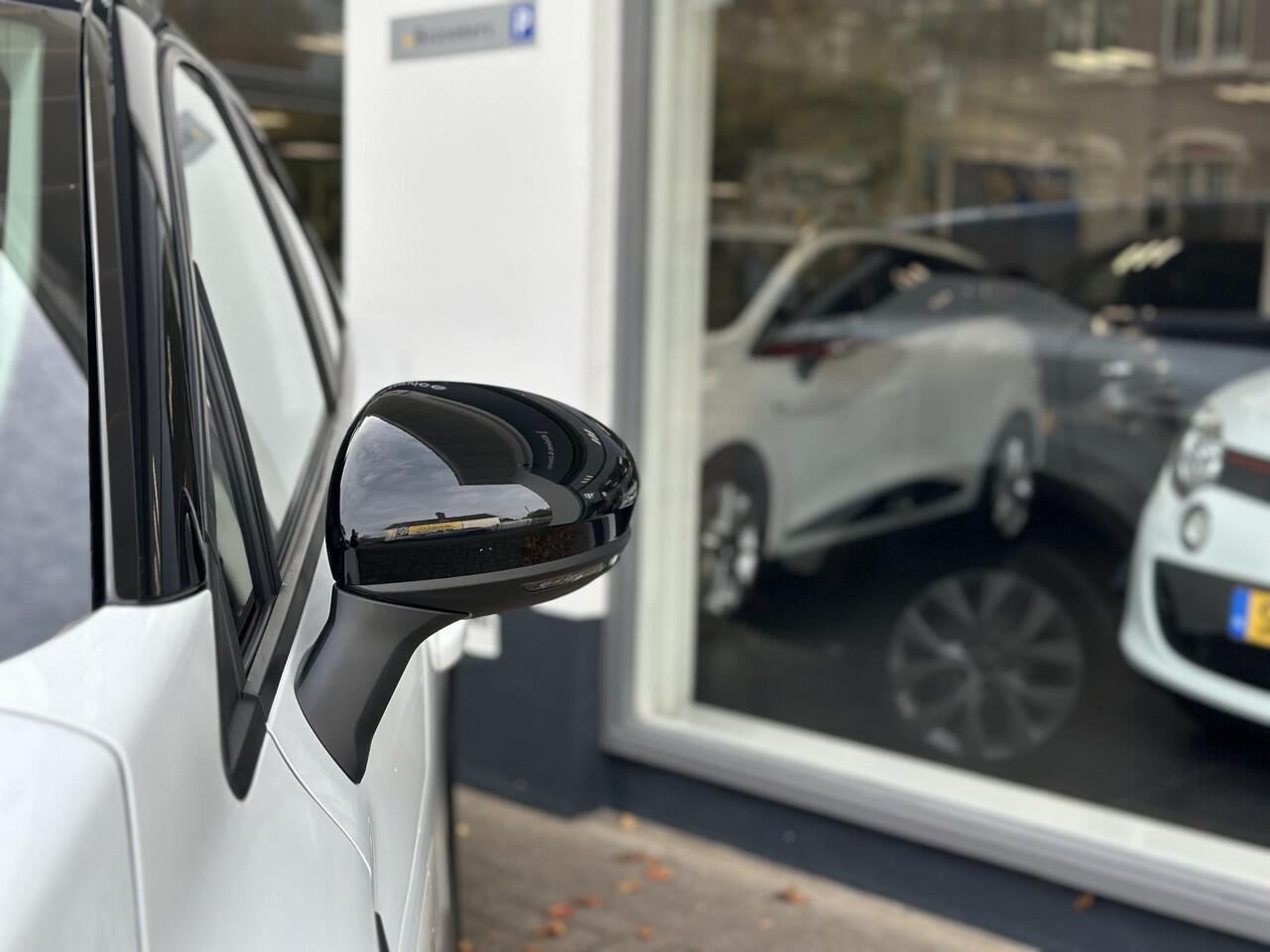 Renault CAPTUR TCe 140 EDC Experience | Automaat | Navigatiesysteem | Stoelverwarming | Parkeersensoren achter | Two-tone kleurstelling | Dealer onderhouden |