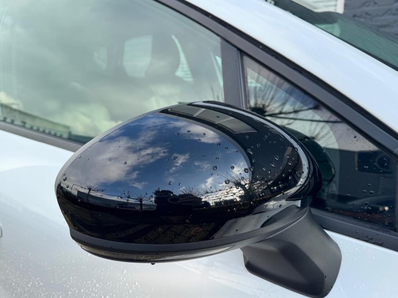 Renault CAPTUR 1.0 TCE Corp. Edition + Car-play + Led + Nav + Pdc - 95 dkm 2021!