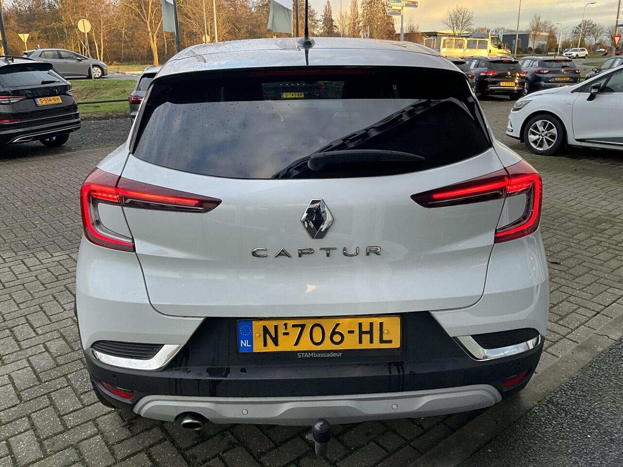 Renault CAPTUR 1.3 TCe 140 Intens Camera | Trekhaak
