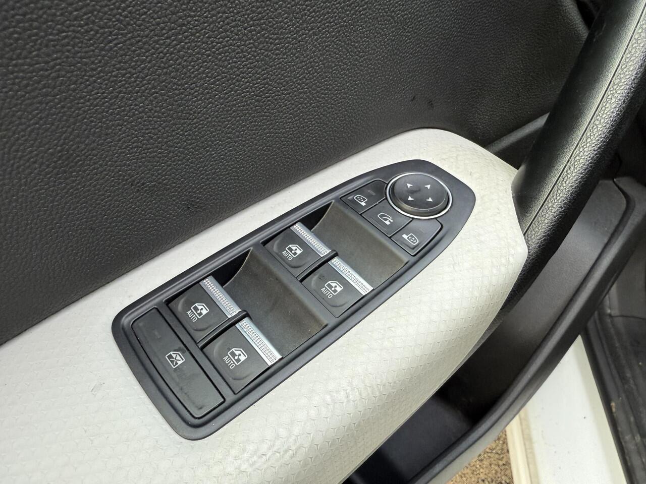 Renault CAPTUR E-TECH Plug-In 160 Edition One | Afneembare Trekhaak | Bose |