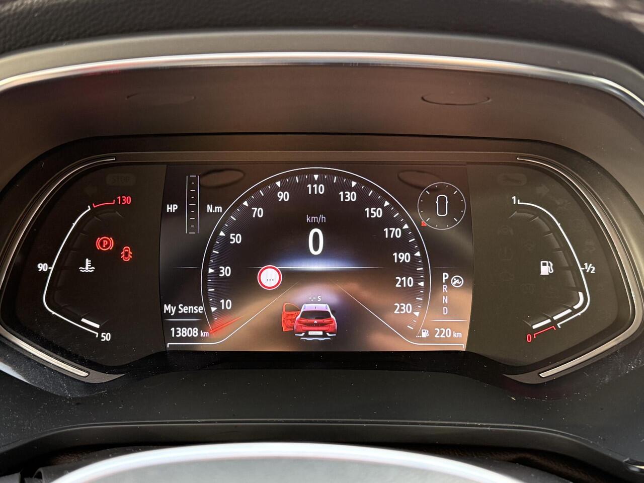 Renault CAPTUR 1.3 TCe 140 Intens | NAP | Navigatie | Achteruitrijcamera | DAB | Climate Control | Key-less | LED | Cruise Control | Lichtmetaal |