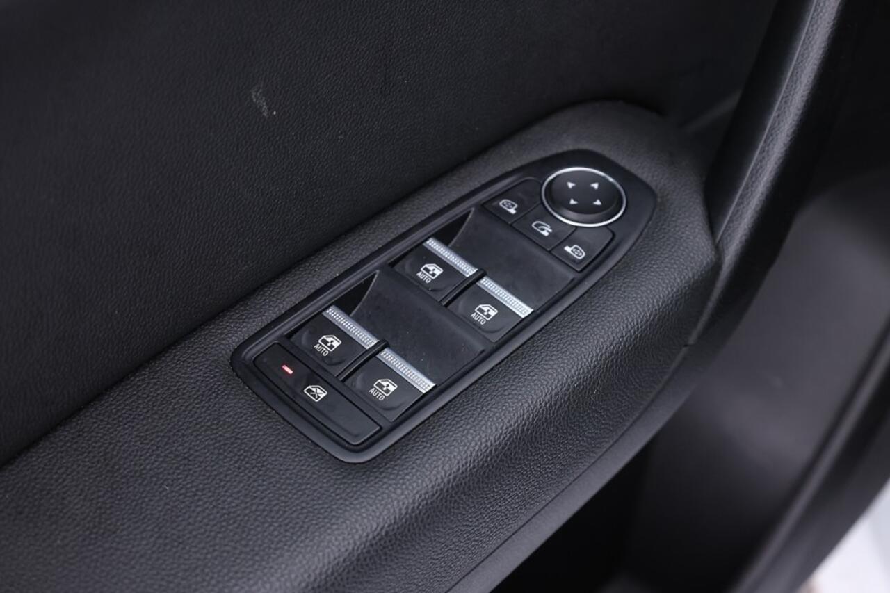 Renault CAPTUR 1.0 TCe 90 Intens | Trekhaak | Half LEDER | Full LED