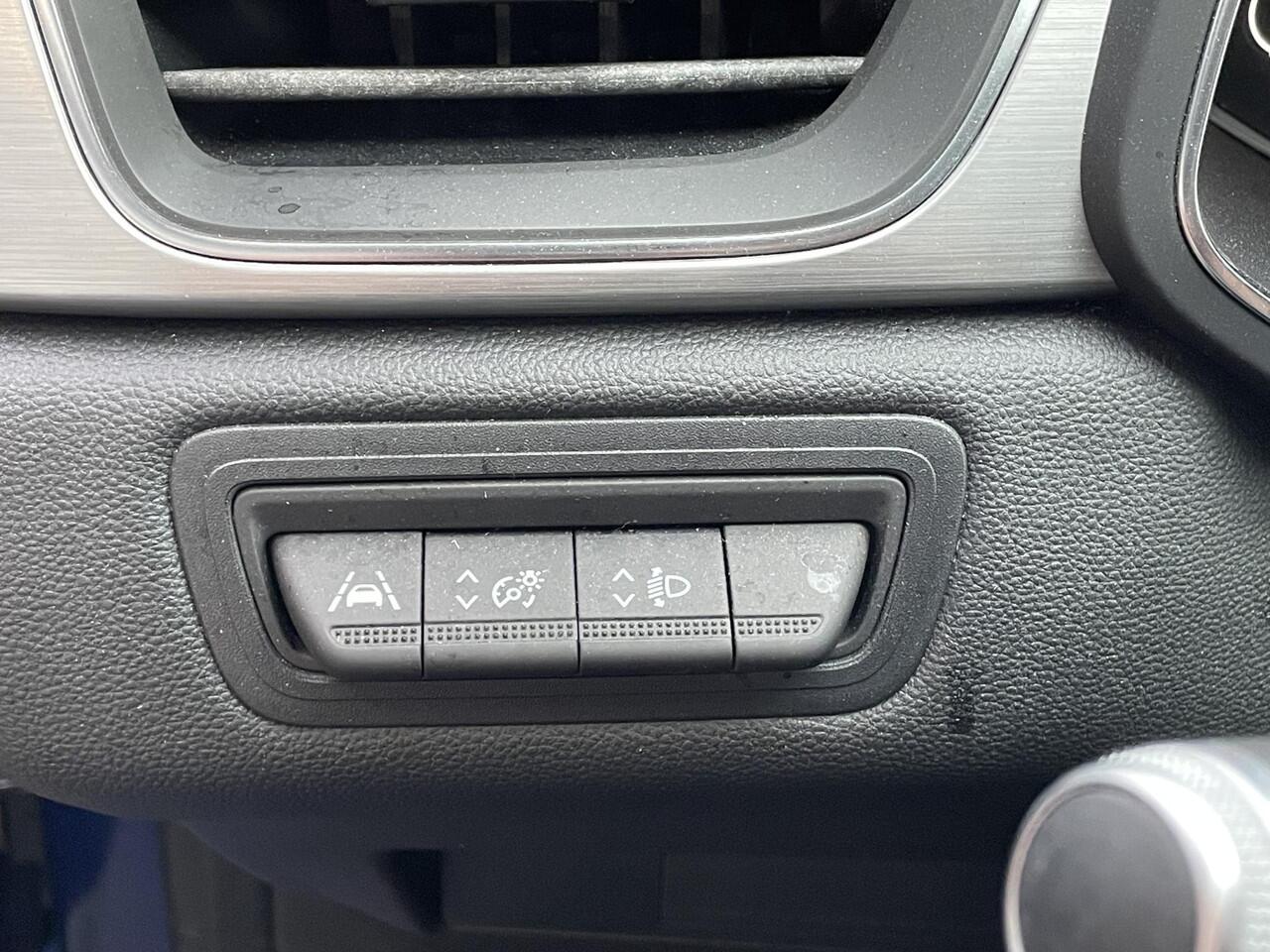 Renault CAPTUR 1.3 TCe 140 Intens / automaat / achteruitrijcamera/ parkeersensoren/ cruise control / climate control