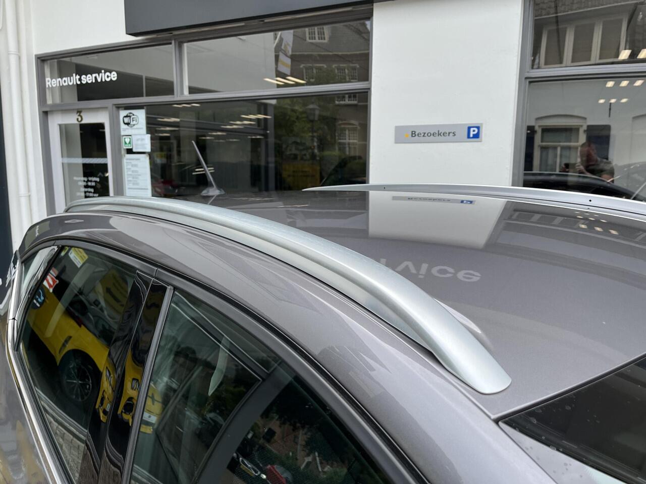 Renault CAPTUR TCe 140 EDC Intens | Camera achter | Parkeersensoren voor + achter | Navigatiesysteem | Dealer onderhouden | All Seasonbanden |