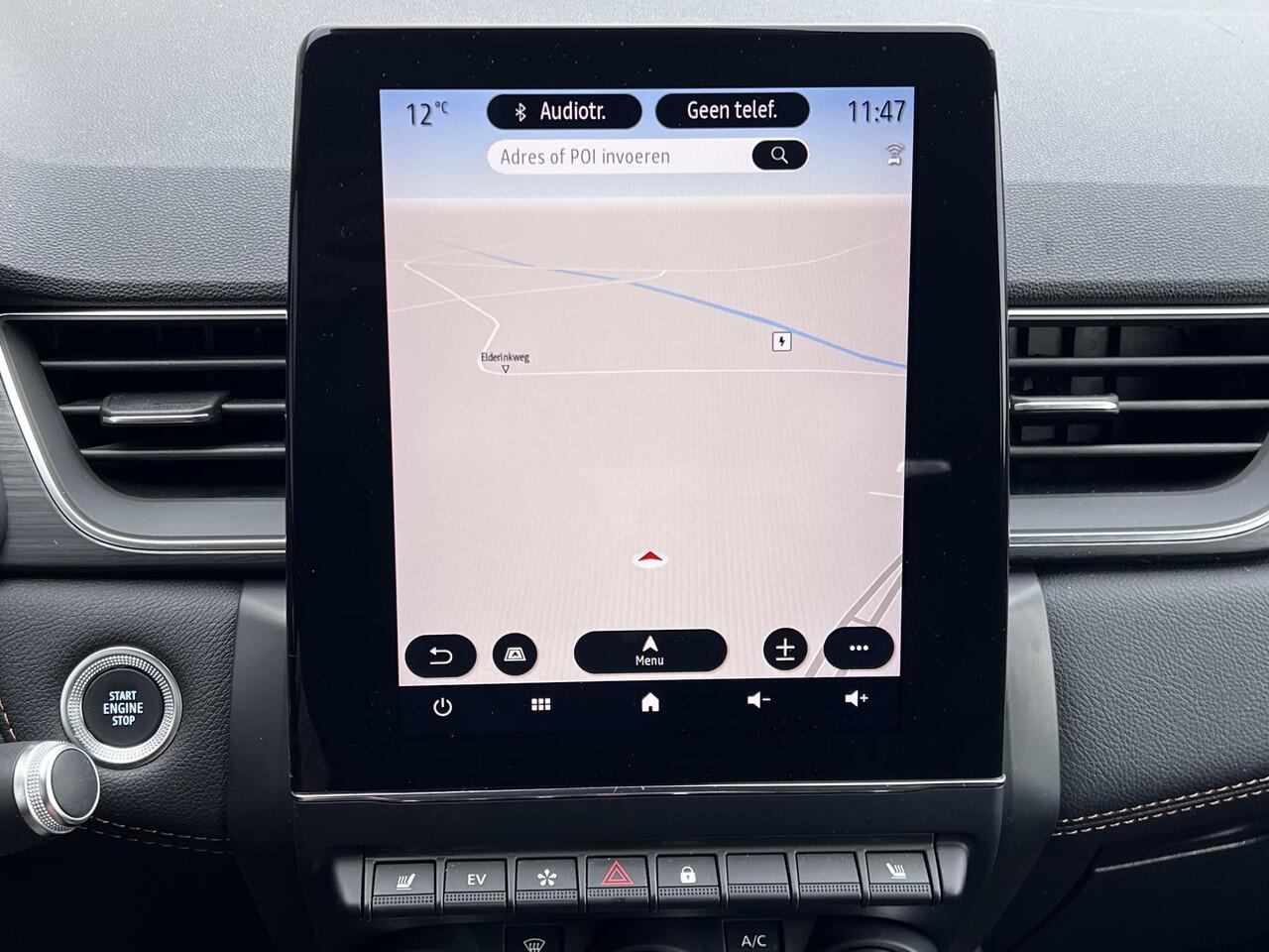 Renault CAPTUR E-TECH Plug-in 160 Hybrid Initiale Paris Automaat / Dealer onderhouden / Leder / Stuur- en stoelverwarming / Navigatie groot scherm / Apple Carplay Android / Camera / 18" LM wielen /