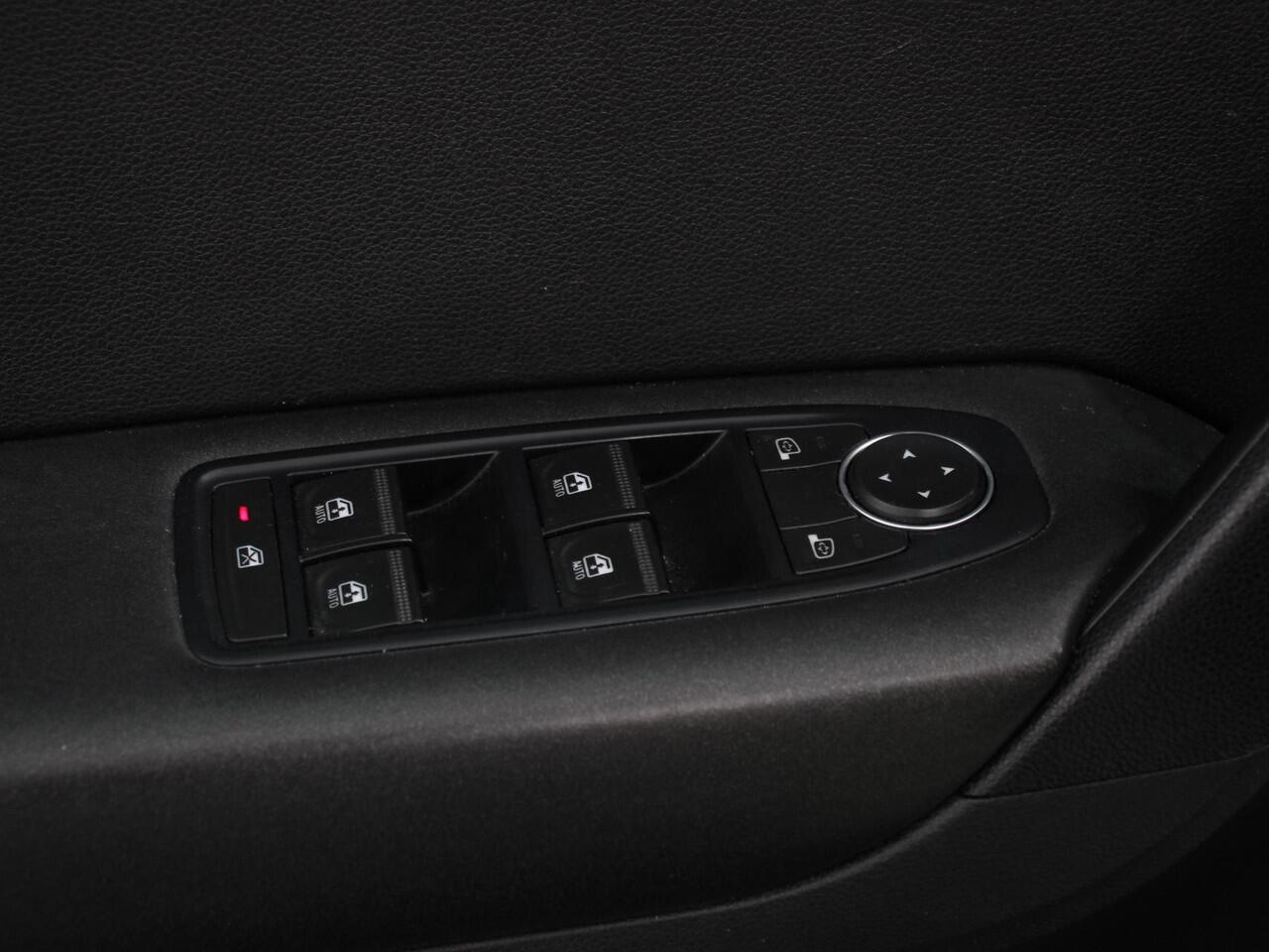 Renault CAPTUR 1.0 TCe 100 pk Experience | Navigatie | Airco | Led | Stoelverwarming | Cruise Control | Lichtmetalen velgen