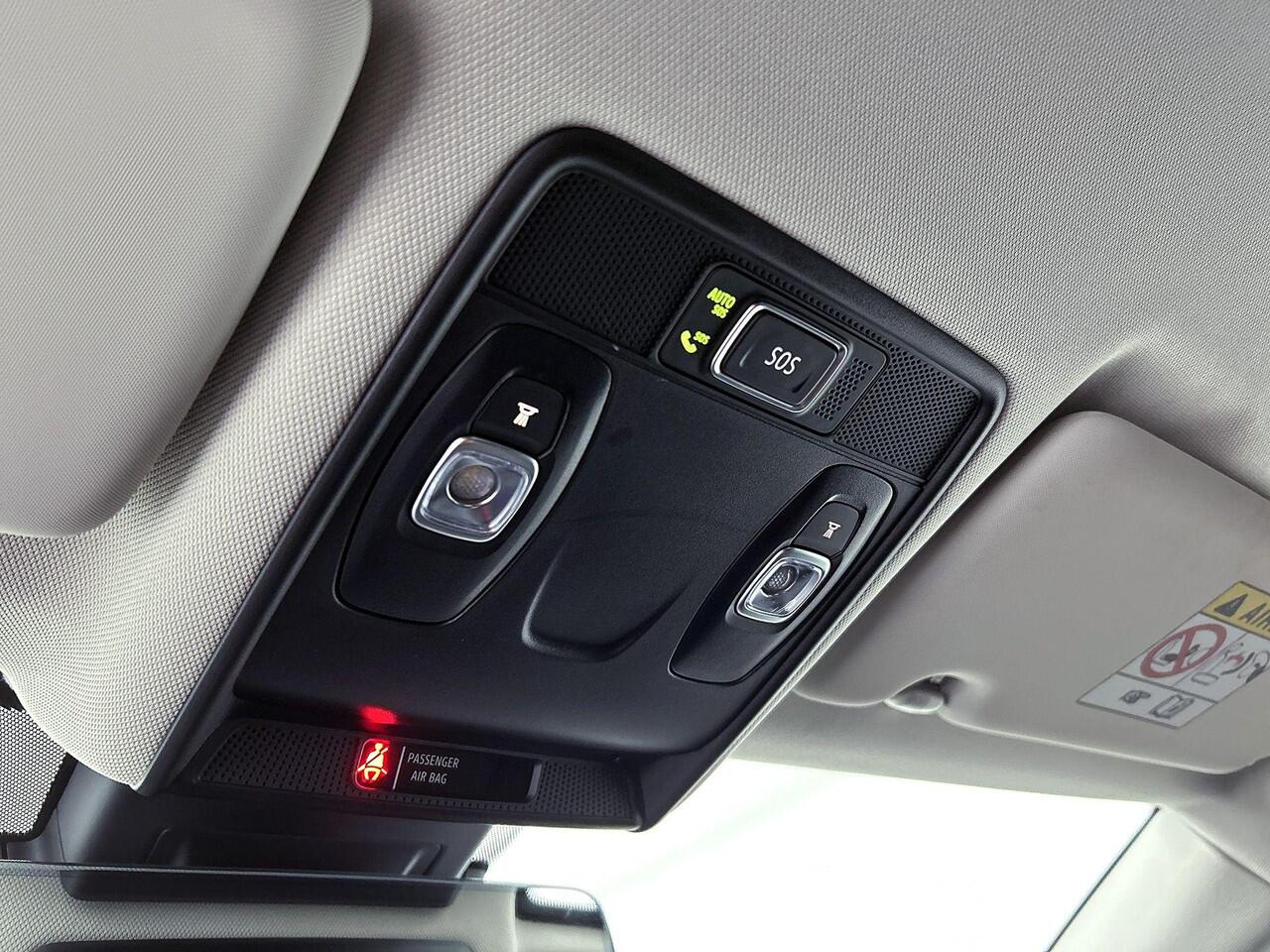 Renault CAPTUR 1.6 E-Tech Plug-in Hybrid Initiale Paris 160PK | Automaat | Trekhaak | Navigatie | Volleder Interieur | Stoelverwarming | Apple CarPlay & Android Auto