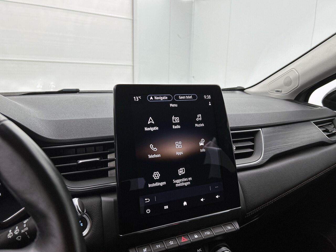 Renault CAPTUR 1.6 E-Tech Plug-in Hybrid Initiale Paris 160PK | Automaat | Trekhaak | Navigatie | Volleder Interieur | Stoelverwarming | Apple CarPlay & Android Auto