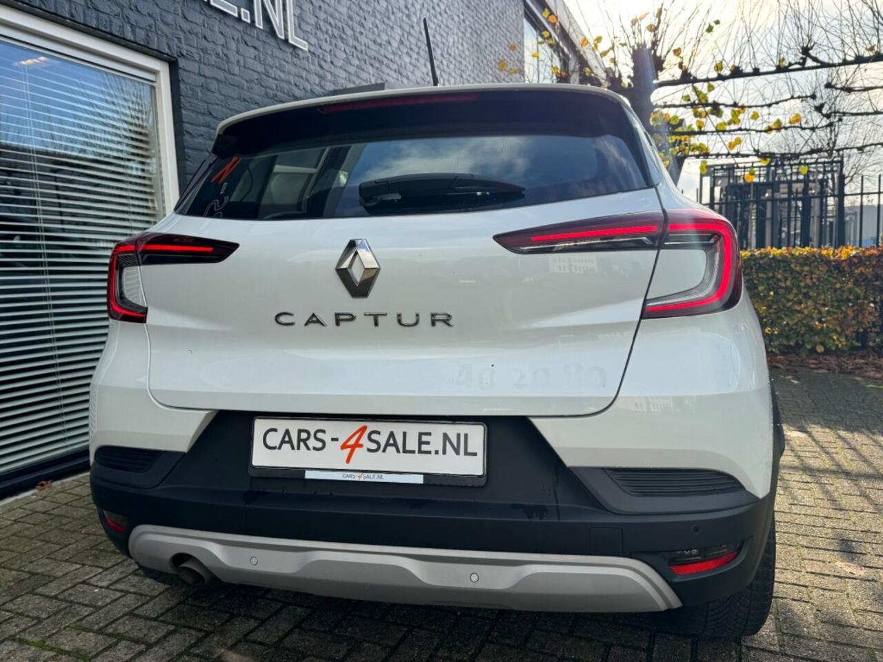 Renault CAPTUR 1.0 TCE Corp. Edition + Car-play + Led + Nav + Pdc - 95 dkm 2021!