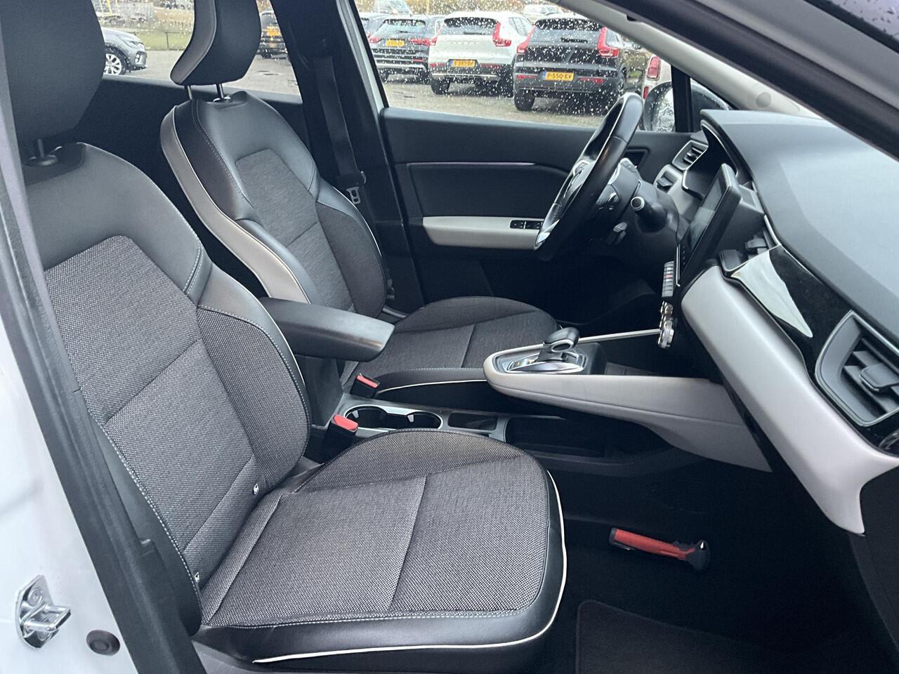 Renault CAPTUR 1.3 TCe 140 Intens Camera | Trekhaak