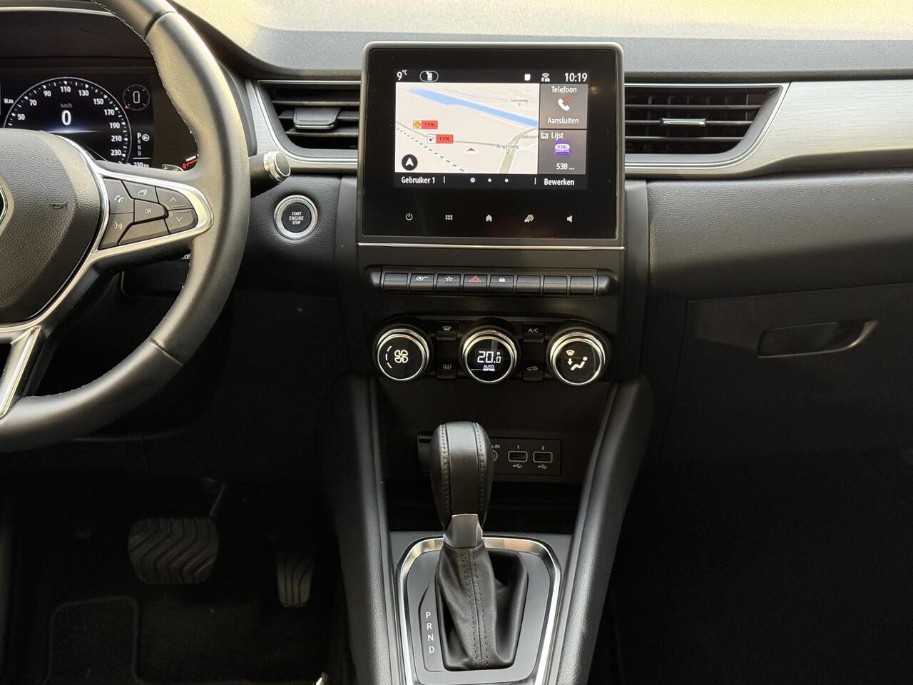 Renault CAPTUR 1.3 TCe 140 Intens | NAP | Navigatie | Achteruitrijcamera | DAB | Climate Control | Key-less | LED | Cruise Control | Lichtmetaal |