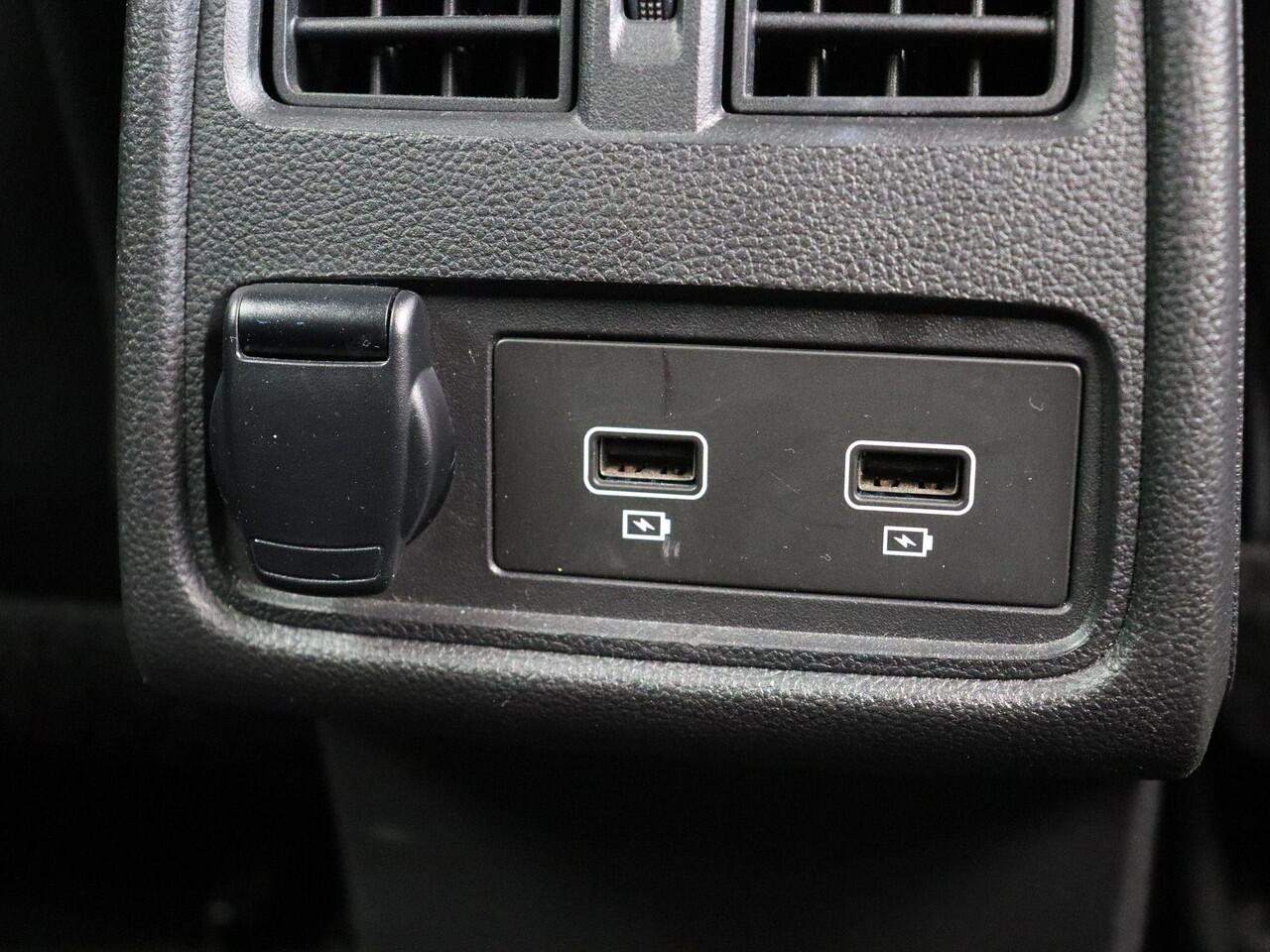 Renault CAPTUR TCe 100pk Bi-Fuel Intens | LPG-G3 | Navigatie | Climate Control | Cruise Control |