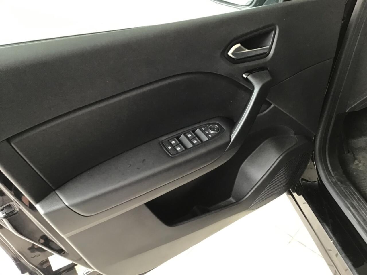 Renault CAPTUR 1.6 ET PH 160 SL E-T