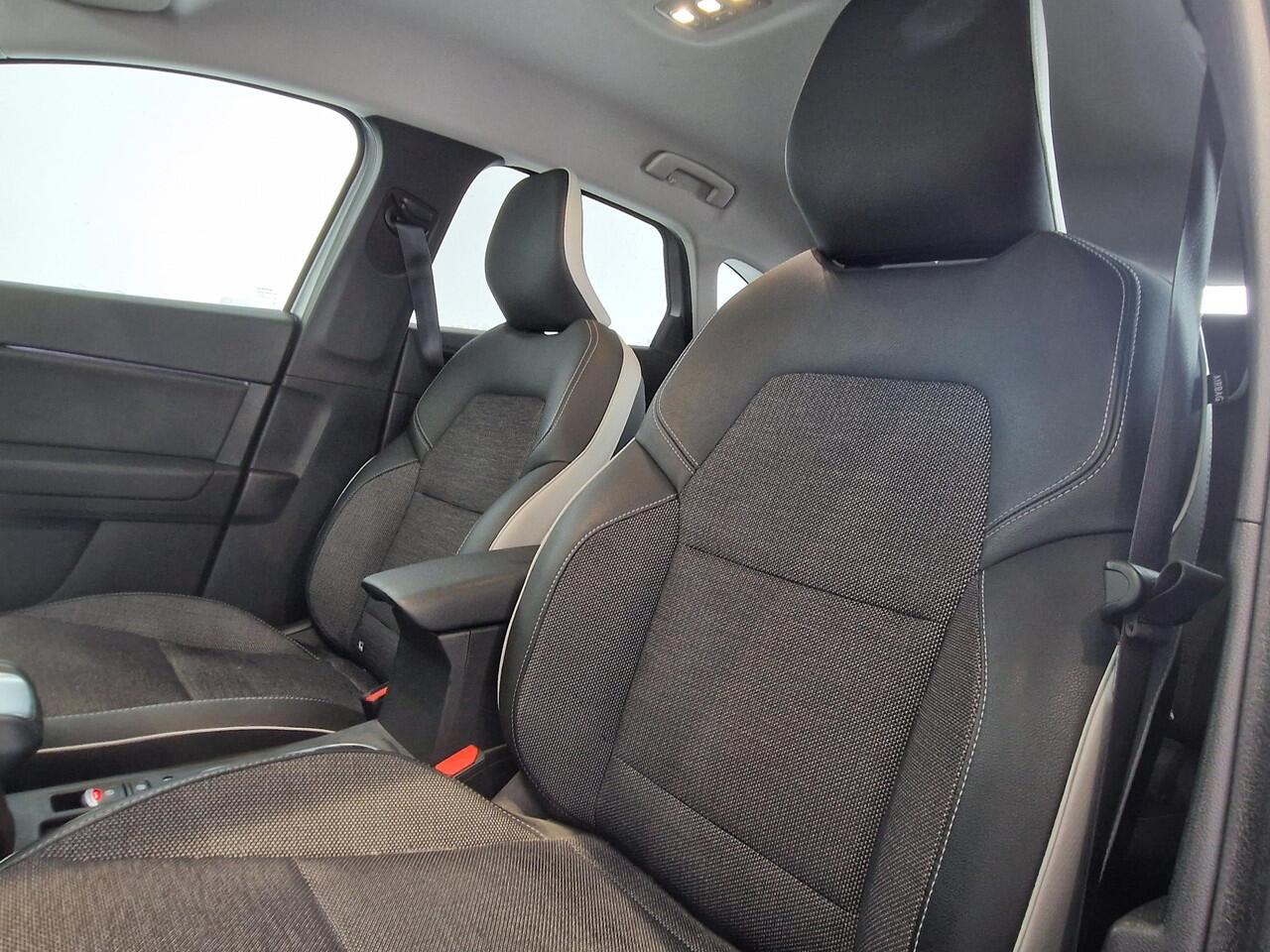 Renault CAPTUR 1.3 TCe 140 Intens TREKHAAK | 1E EIGENAAR/DEALER ONDERHOUDEN | NAVIGATIE |