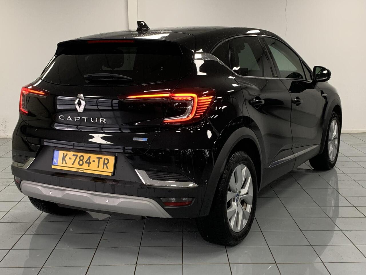 Renault CAPTUR 1.6 E-Tech Plug-in Hybrid 160 Intens NAVIGATIE | ACHTERUITRIJCAMERA | PARKEERSENSOREN VOOR-EN ACHTER