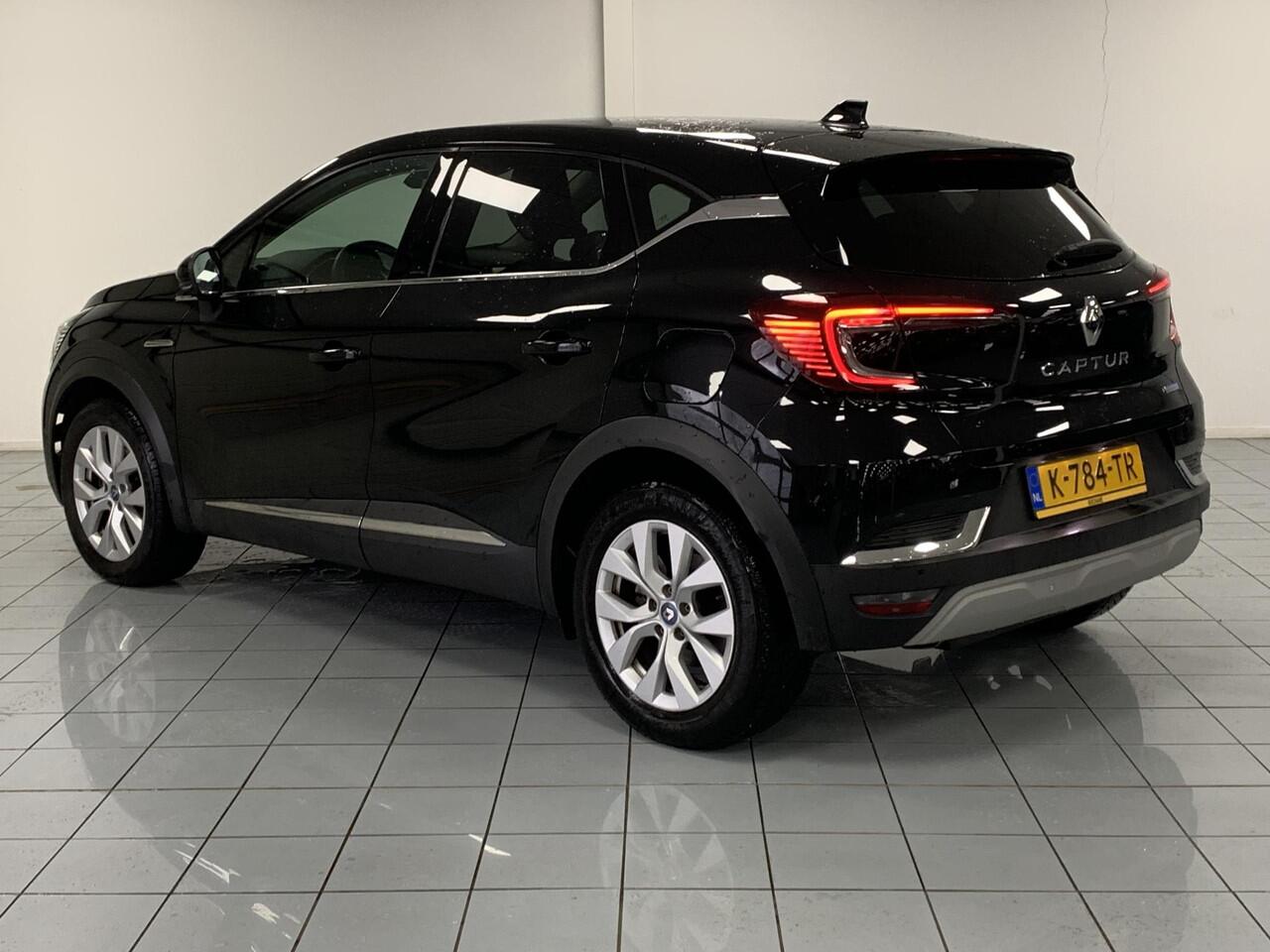 Renault CAPTUR 1.6 E-Tech Plug-in Hybrid 160 Intens NAVIGATIE | ACHTERUITRIJCAMERA | PARKEERSENSOREN VOOR-EN ACHTER