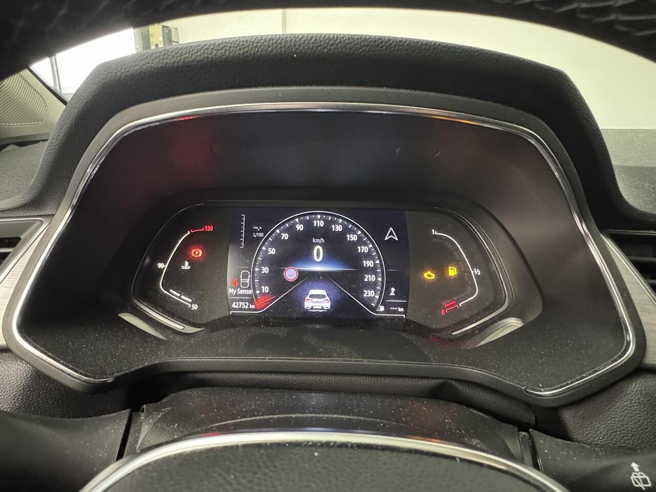 Renault CAPTUR 1.3 TCe 140 Intens | Trekhaak | Navigatie | Achteruitrijcamera | Apple CarPlay / Android Auto |