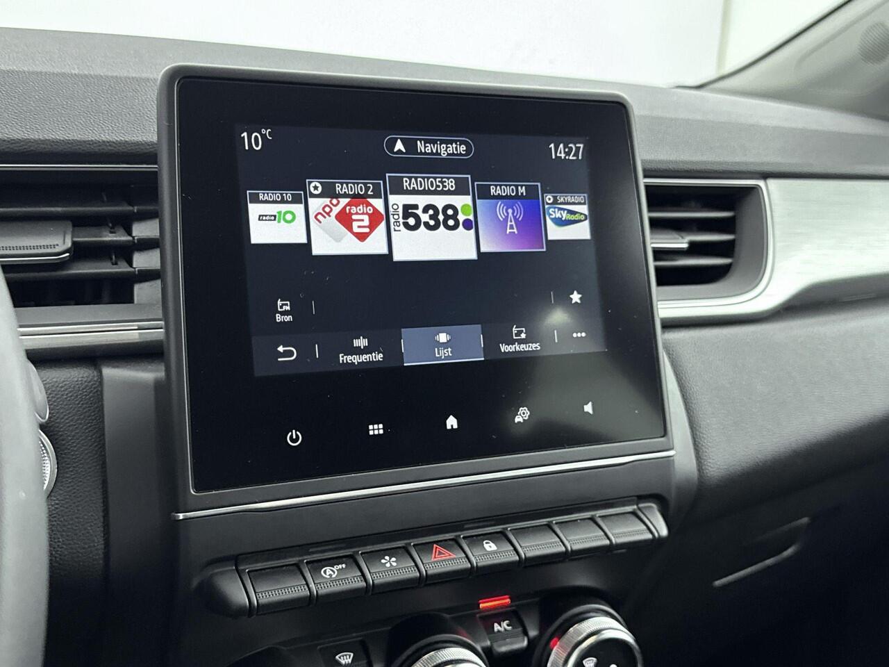 Renault CAPTUR 1.0 TCe 90Pk Intens | Navigatie | Cruise Control | Climate Control | Trekhaak | Parkeersensoren Voor en Achter | Achteruitrijcamera | Keyless Start en Go | Apple Carplay/Android Auto |