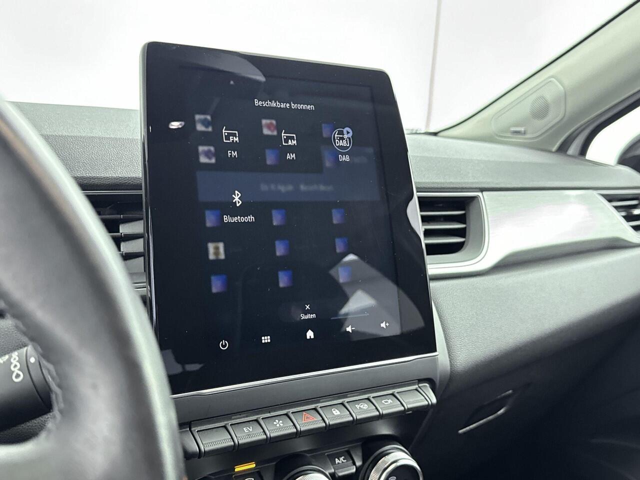 Renault CAPTUR 1.6 E-Tech Plug-in Hybrid 160Pk Edition One | Navigatie | Apple & Android Carplay | Bose Geluidsysteem | Parkeersensoren & Camera | Trekhaak | All Season Banden | 18 inch | 10.1 inch Display |