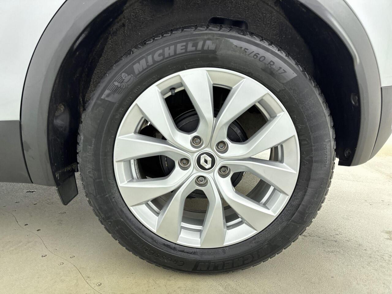 Renault CAPTUR 1.0 TCe 90Pk Intens | Navigatie | Apple & Android Carplay | Parkeersensoren & Camera | Climate Control | Trekhaak | Lichtmetalen Velgen | Privacy Glass | Keyless Entry |