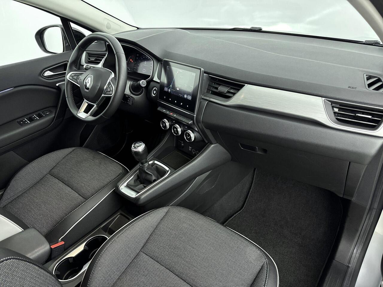 Renault CAPTUR 1.0 TCe 90Pk Intens | Navigatie | Apple & Android Carplay | Parkeersensoren & Camera | Climate Control | Trekhaak | Lichtmetalen Velgen | Privacy Glass | Keyless Entry |