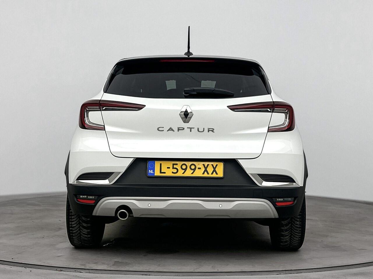 Renault CAPTUR 1.3 TCe 140Pk Intens | Navigatie | Apple & Android Carplay | Climate Control | Parkeersensoren Voor & Achter | Achteruitrijcamera | Stoel & Stuurverwarming | Cruise Control & Snelheidsbegrenzer |