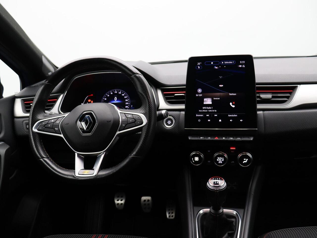 Renault CAPTUR TCe 140 R.S. Line | Geremd 1500kg | Grootscherm navigatie | 360 graden camera | Winterpakket | Adaptive Cruise Control | Bose |