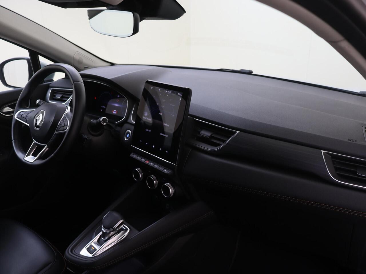 Renault CAPTUR 1.6 E-Tech Plug-in Hybrid 160 Initiale Paris | Automaat | Navigatie | Camera | Stoelverwarming | Parkeersensoren | Android Auto | Apple Carplay