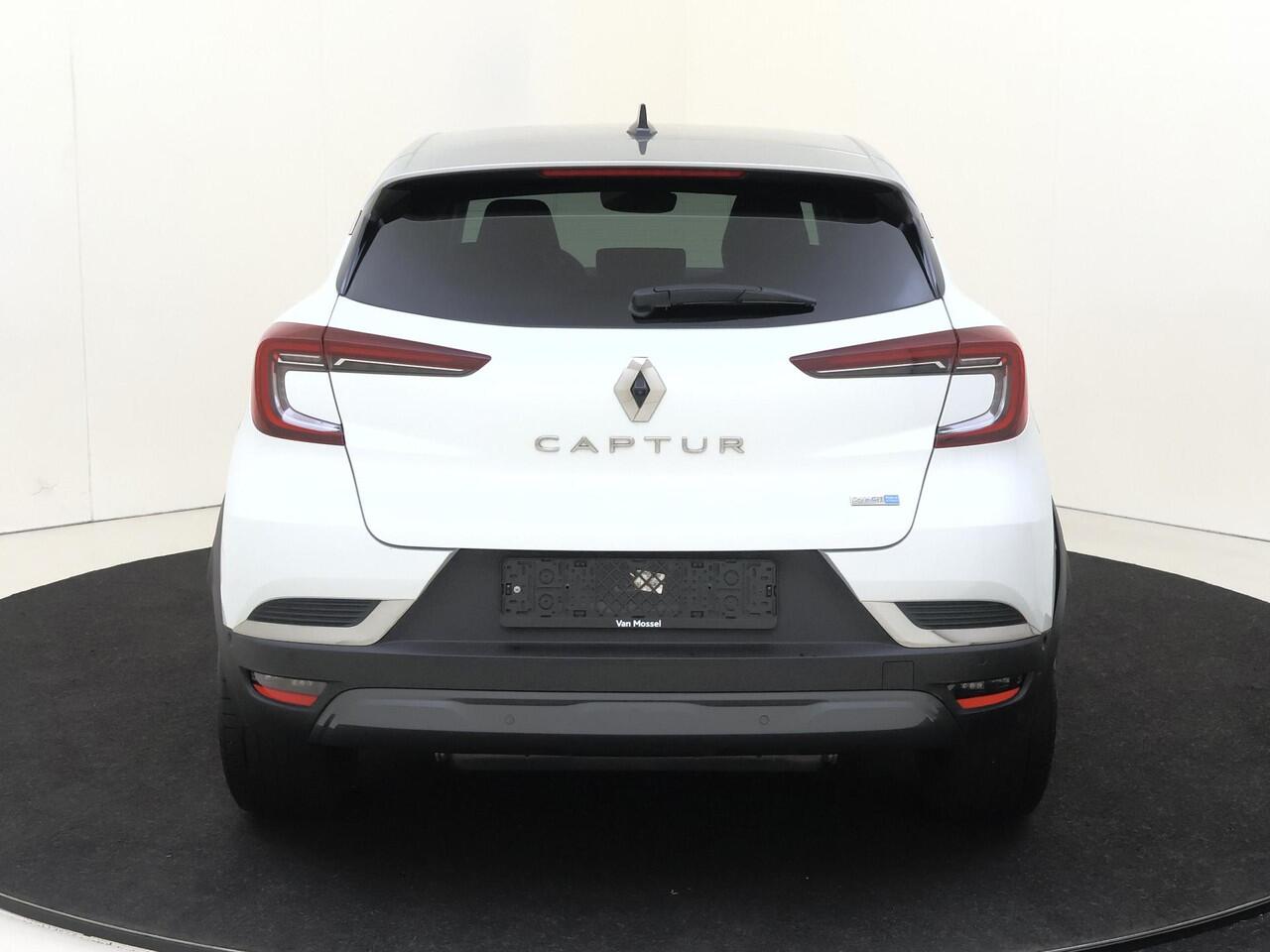 Renault CAPTUR 1.6 E-Tech Plug-in Hybrid 160 Initiale Paris | Automaat | Navigatie | Camera | Stoelverwarming | Parkeersensoren | Android Auto | Apple Carplay