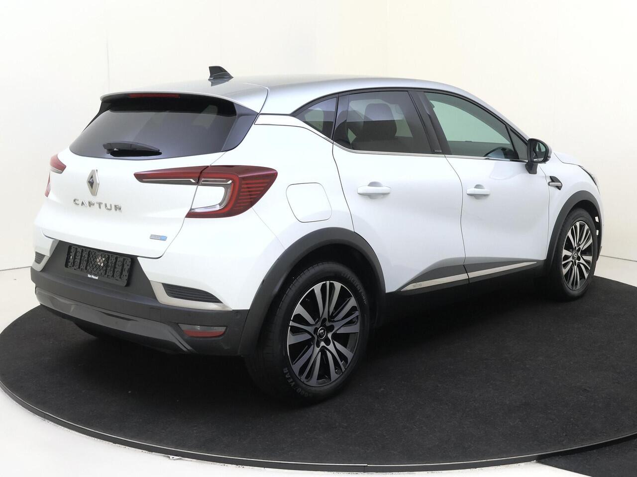 Renault CAPTUR 1.6 E-Tech Plug-in Hybrid 160 Initiale Paris | Automaat | Navigatie | Camera | Stoelverwarming | Parkeersensoren | Android Auto | Apple Carplay