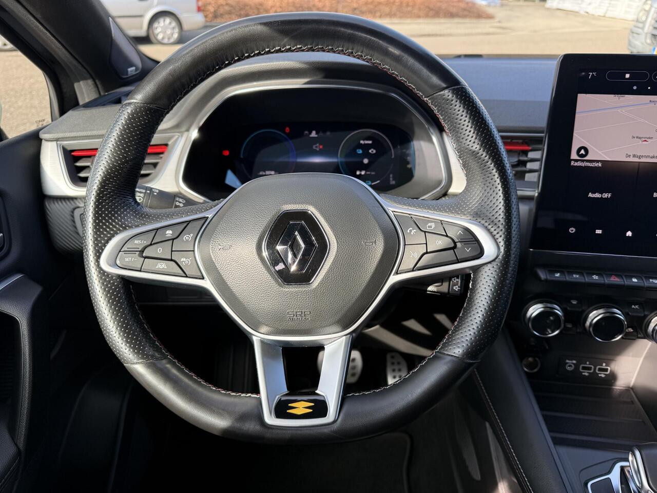 Renault CAPTUR 1.6 E-Tech Plug-in Hybrid 160 R.S. Line | Adaptive Cruise Control | Dealer Onderhouden | Stuurwiel verwarming |