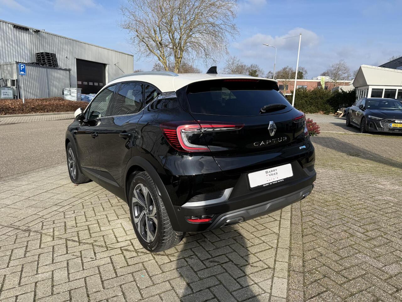Renault CAPTUR 1.6 E-Tech Plug-in Hybrid 160 R.S. Line | Adaptive Cruise Control | Dealer Onderhouden | Stuurwiel verwarming |