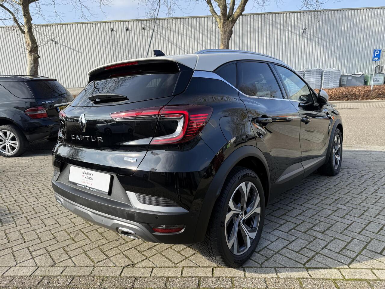 Renault CAPTUR 1.6 E-Tech Plug-in Hybrid 160 R.S. Line | Adaptive Cruise Control | Dealer Onderhouden | Stuurwiel verwarming |