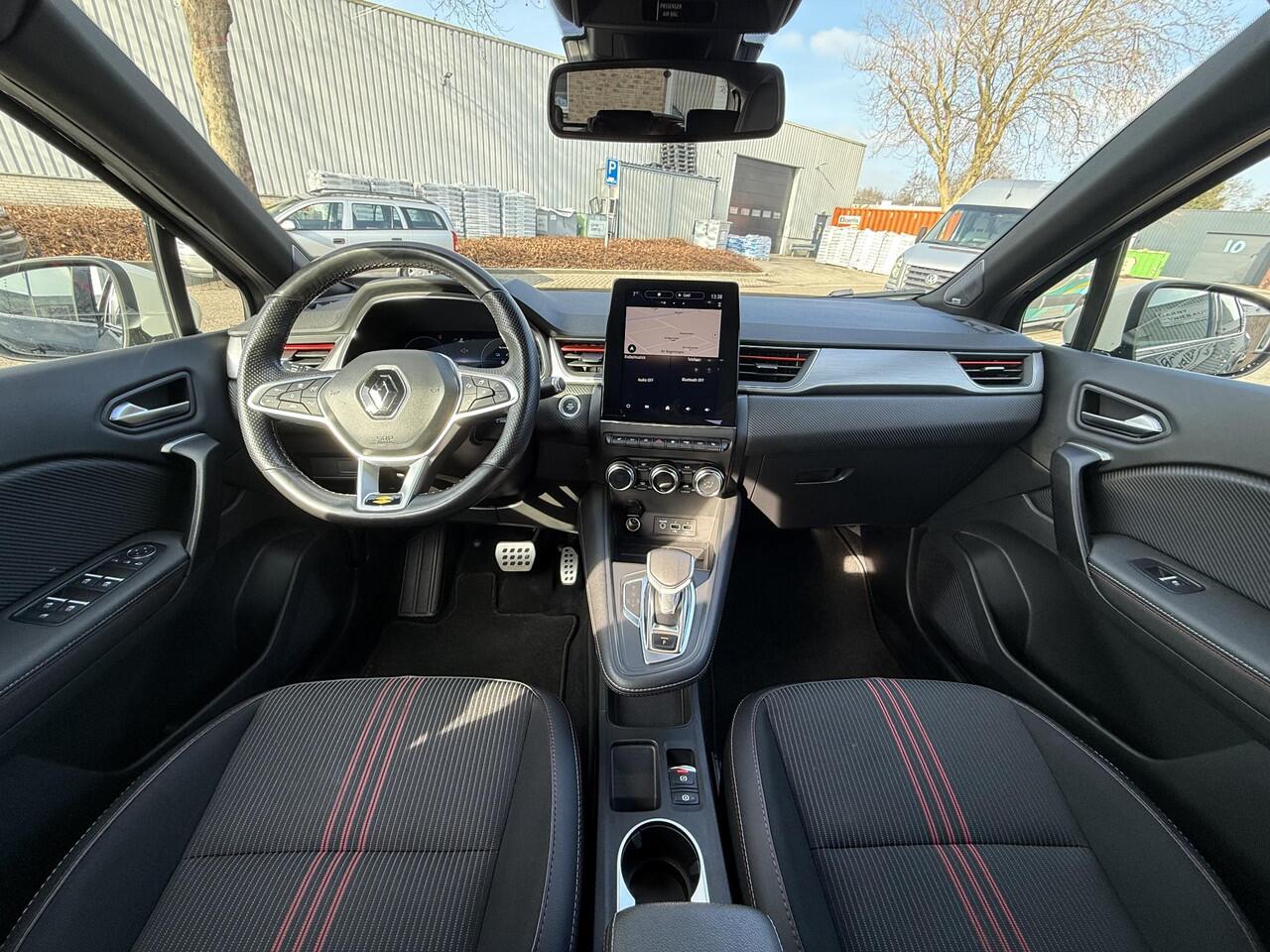 Renault CAPTUR 1.6 E-Tech Plug-in Hybrid 160 R.S. Line | Adaptive Cruise Control | Dealer Onderhouden | Stuurwiel verwarming |