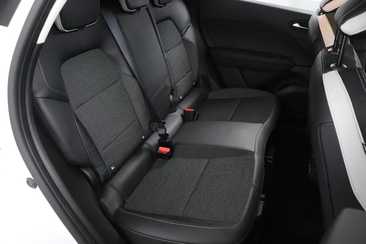 Renault CAPTUR 1.6 E-Tech Plug-in Hybrid 160 Intens | 1e Eigenaar | Dealeronderhouden | Trekhaak | Metallic Wit |