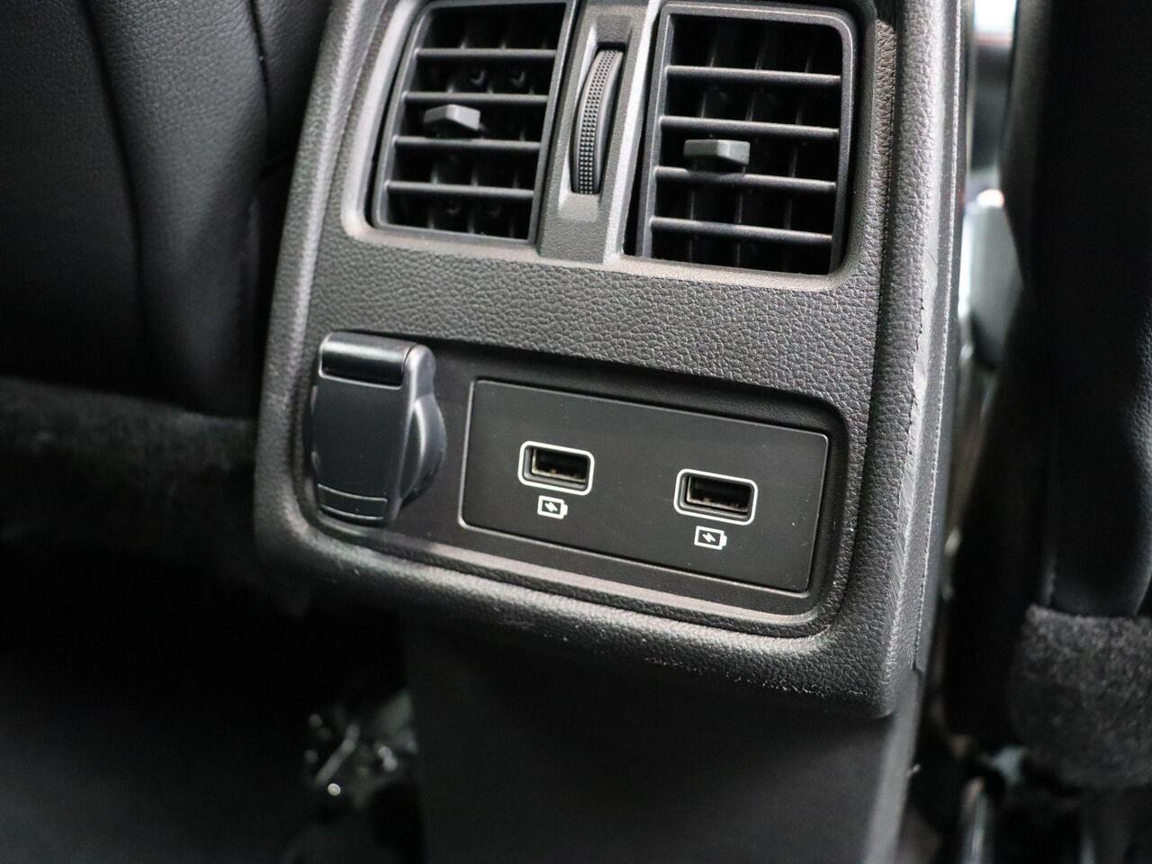 Renault CAPTUR 1.6 E-Tech Hybrid 145 R.S. Line | Adaptieve Cruise control | Bose audio | Stuurverwarming | 360" graden camera |