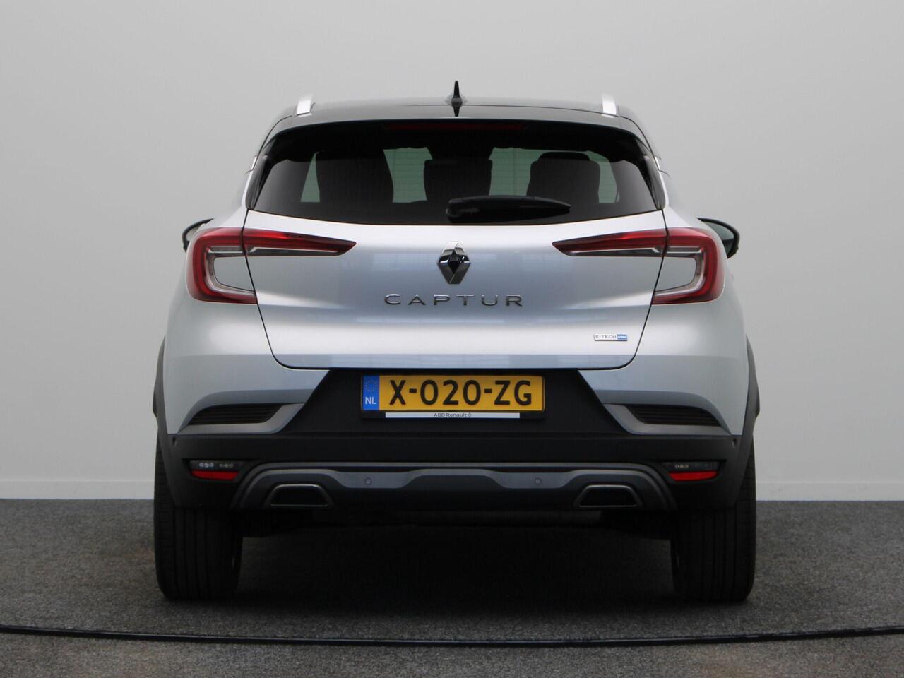 Renault CAPTUR 1.6 E-Tech Hybrid 145 R.S. Line | Adaptieve Cruise control | Bose audio | Stuurverwarming | 360" graden camera |