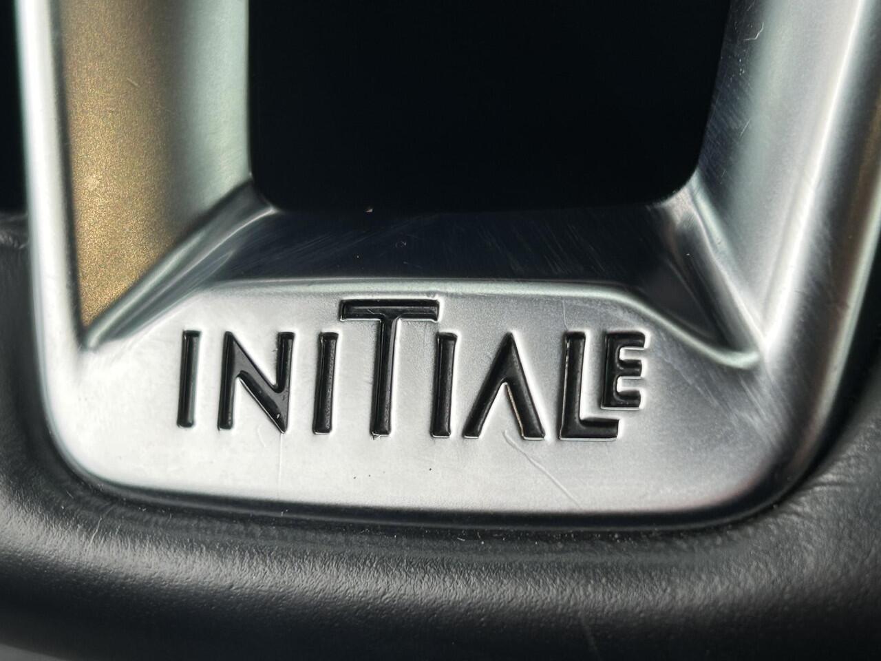 Renault CAPTUR 1.6 E-Tech Plug-in Hybrid 160 Initiale Paris / Lederen Bekleding / Achteruitrijcamera / Stoel & Stuurverwarming / Trekhaak / Apple Carplay & Android Auto / Cruise Control / Climate Control / Parkeersensoren /