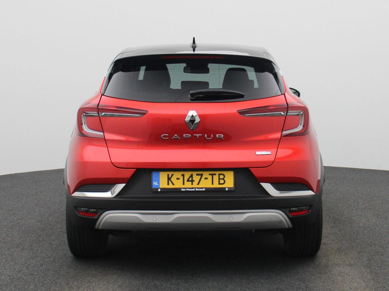 Renault CAPTUR 1.6 E-Tech Plug-in Hybrid 160 Intens | Camera | PDC Voor + Achter | 9,3" Full-Map Navigatie i.c.m. 10,1" Digitaal Instrumentenpaneel | LED Pure Vision | Climate Control | Cruise Control & Snelheidsbegrenzer | Apple Carplay & Android Auto