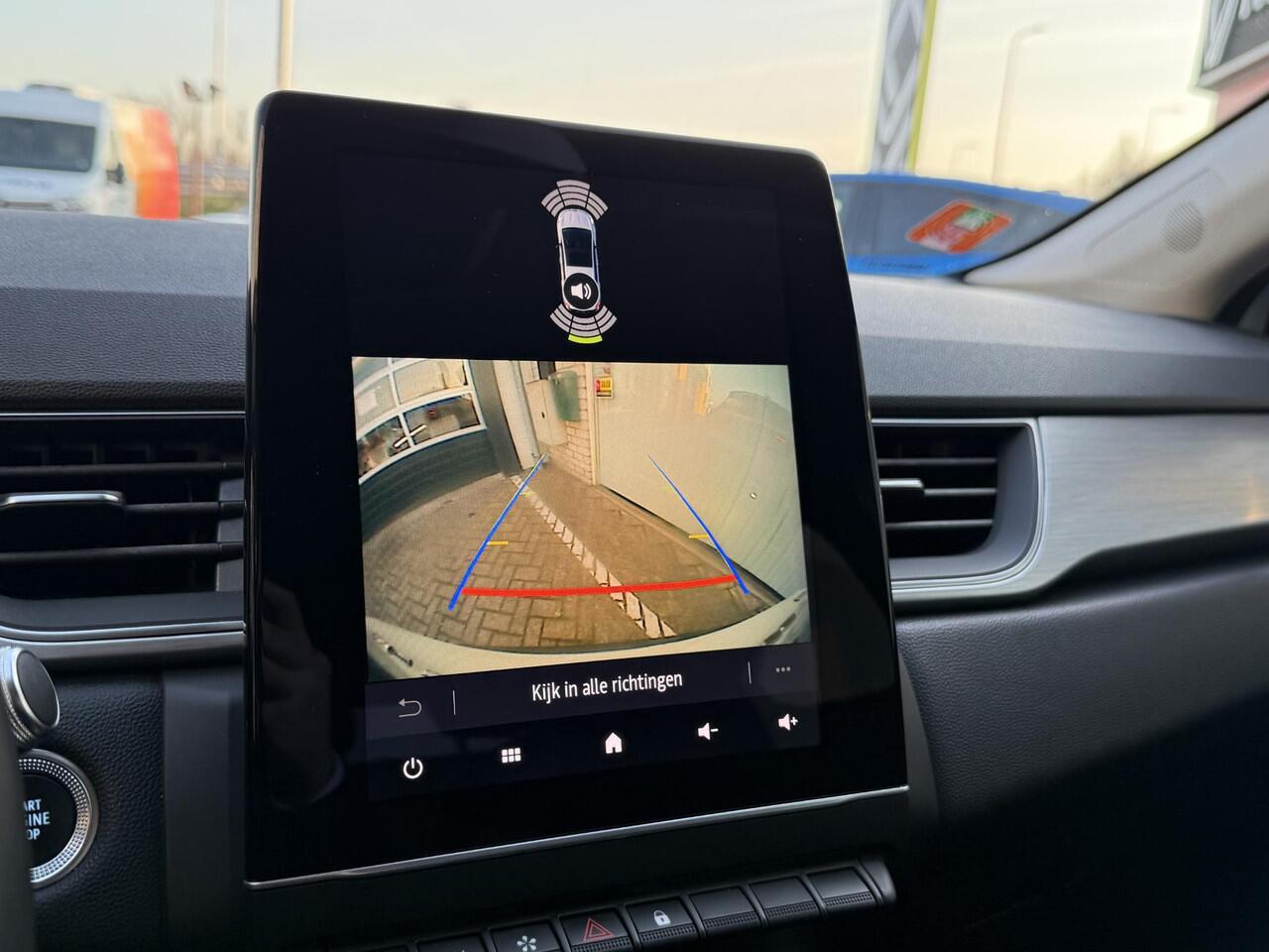 Renault CAPTUR 1.6 E-Tech Hybrid 145 Intens | Navigatie | Achteruitrijcamera | Climate Control | Key-less |