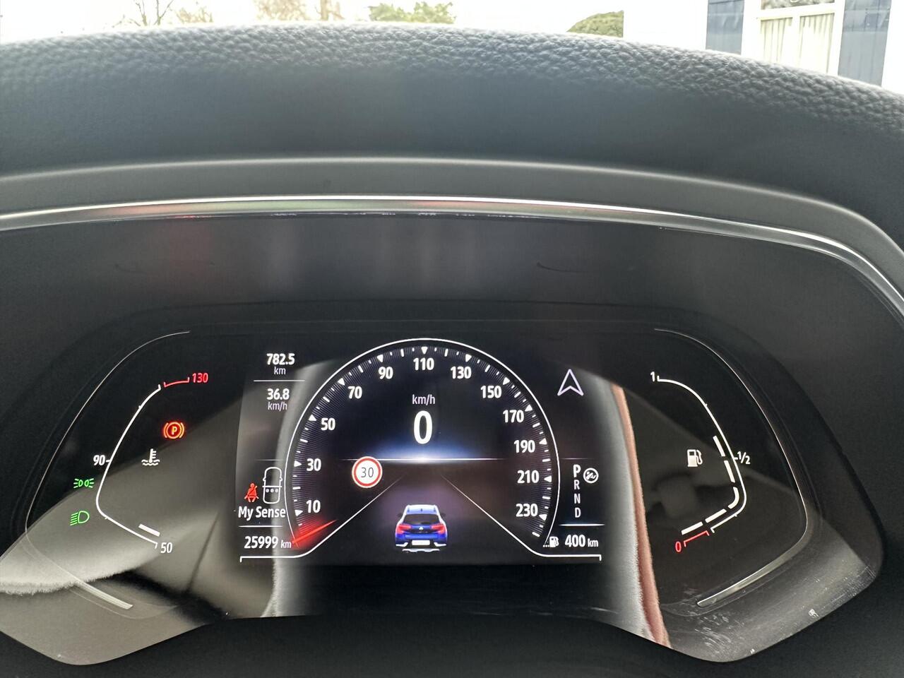 Renault CAPTUR 1.3 TCe 140 EDC Intens | Navigatiesysteem | Lage kilometerstand!! | Dealer onderhouden | Apple Carplay / Android Auto |