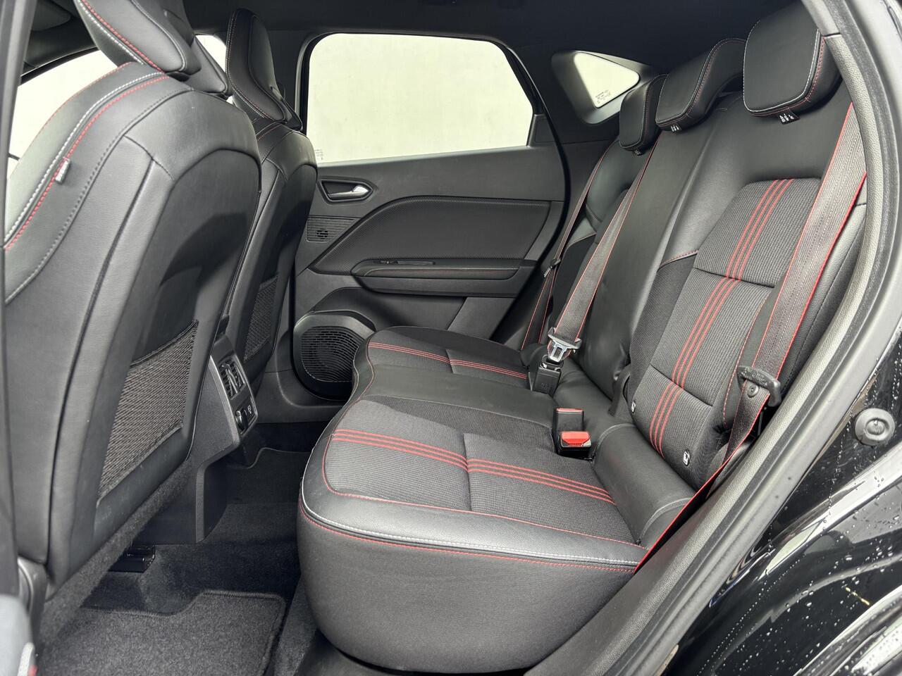 Renault CAPTUR 1.6 E-Tech Plug-in Hybrid 160 R.S. Line / Dealer onderhouden / Navigatie groot scherm / Pack Drive Assist / Apple Carplay/Android Auto / 360 Camera / Stoelverwarming / Adaptief Cruise Control / Keyless Entry/Start / Easy Life Pack / Bose /