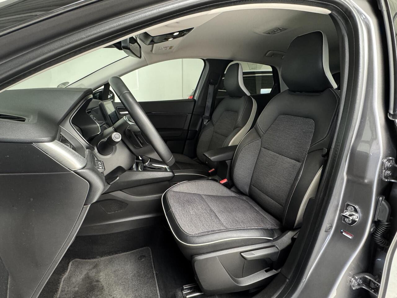 Renault CAPTUR 1.3 TCe 140 Intens | Achteruitrijcamera | Navigatie | Climate Control | Cruise Control |