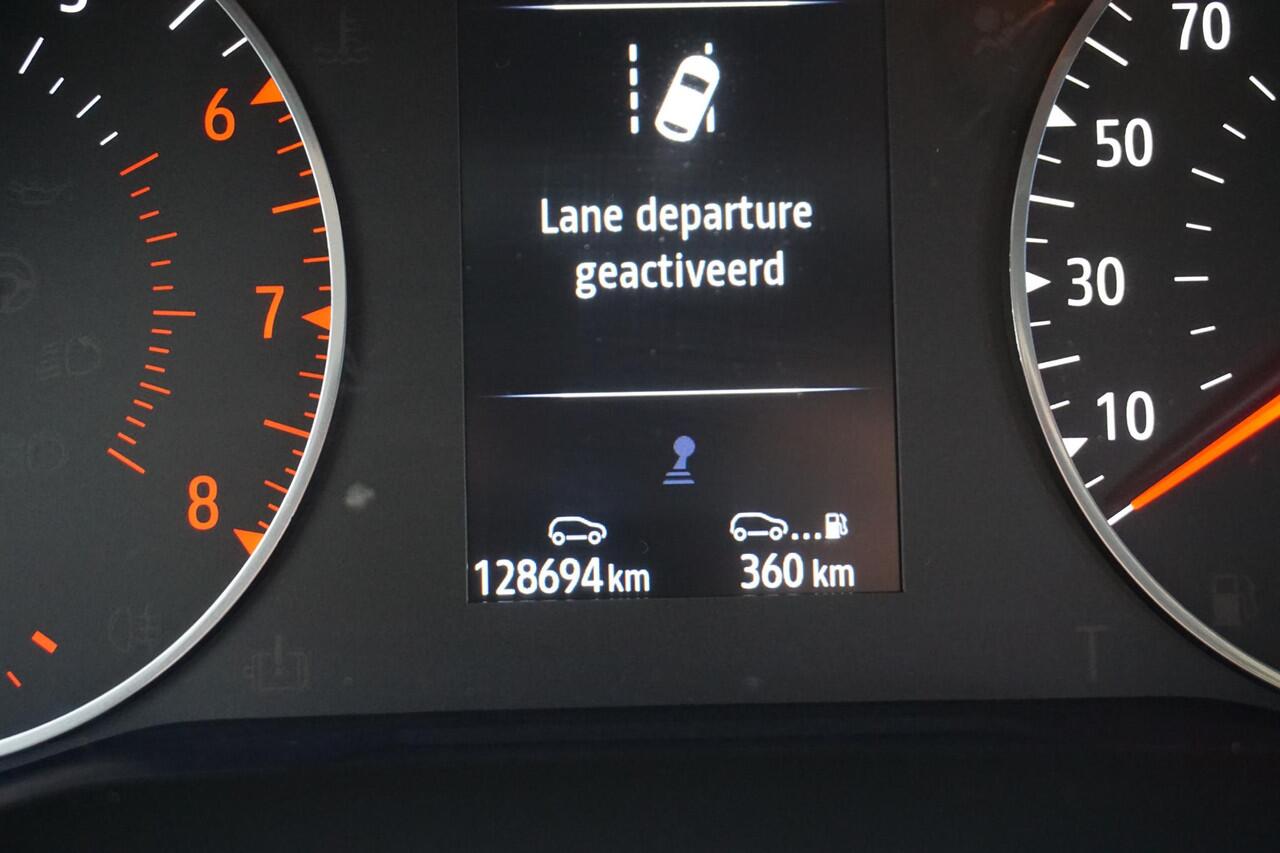 Renault CAPTUR 1.0 TCe 90 Camera+PDC/Metallic lak/Navigatie/ Michelinbanden, bijna nieuw!