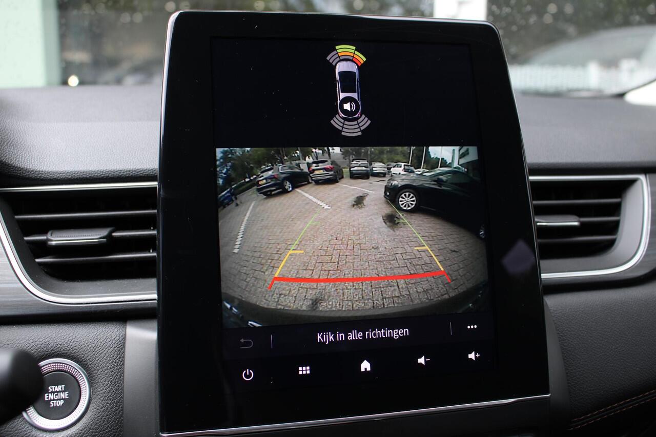 Renault CAPTUR 1.6 E-Tech plug-in hybrid 160 Initiale Paris Automaat | Stoelverwarming | Lederen bekleding | Adaptieve cruise control