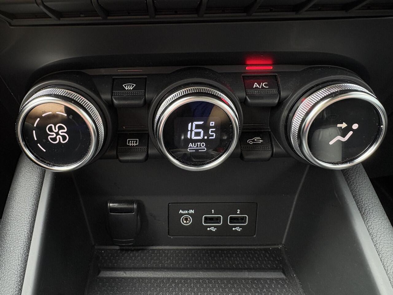 Renault CAPTUR 1.6 E-Tech Plug-in Hybrid 160 Initiale Paris / 1e eigenaar / NL auto / Dealer onderhouden / Stoelverwarming / Lederen bekleding /