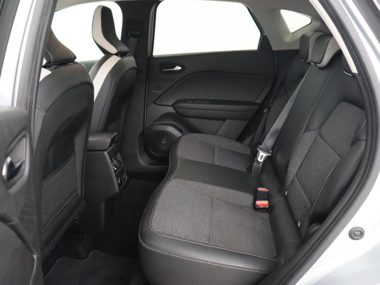 Renault CAPTUR 1.3 TCe Intens | Automaat | Half Leder | 360 Camera | Cruise Control | Climate Control | Bleutooth