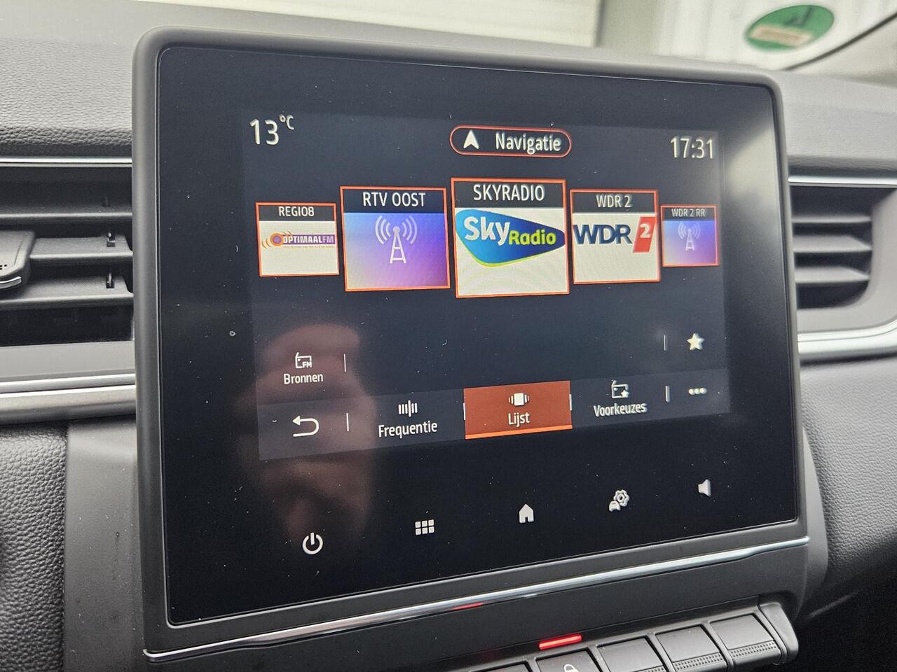 Renault CAPTUR 1.0 TCe 90 Intens / 1e Eigenaar / Dealer Onderhouden / All Season Banden / Achteruitrijcamera / Parkeersensoren/ Climate Control / Apple Carplay & Android Auto /