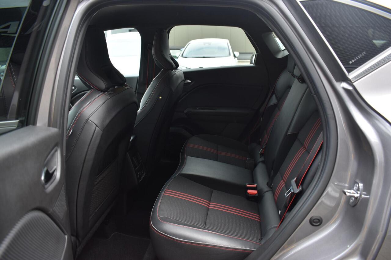 Renault CAPTUR mild hybrid 160 PK R.S. Line | AUTOMAAT | TREKHAAK | CAMERA | NAVI | APPLECARPLAY/ANDROIDAUTO | CRUISE CONTROL | CLIMATE CONTROL | PDC | LMV