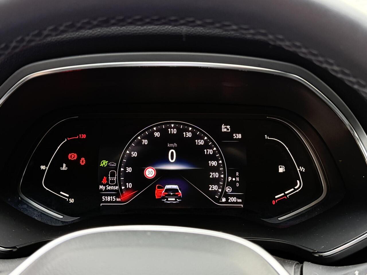 Renault CAPTUR TCe 140 EDC Intens | Trekhaak | Glazen schuif-kantel dak | Stoel & stuur verwarming | Navi groot | DAB | Achteruitrijcamera | Climate Control | Key-less |